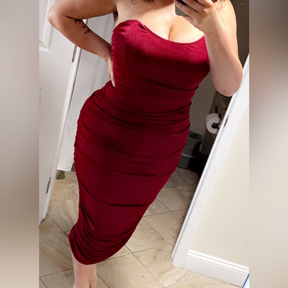 Fashion nova dress NEVER WORN, tags still on !
